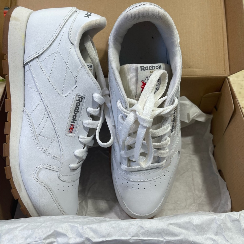 Classic leather Reebox shoes